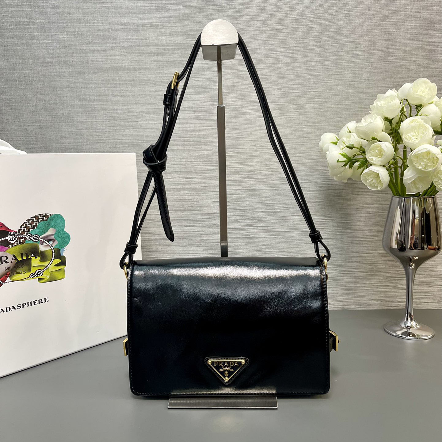 Pra*a top handle bags